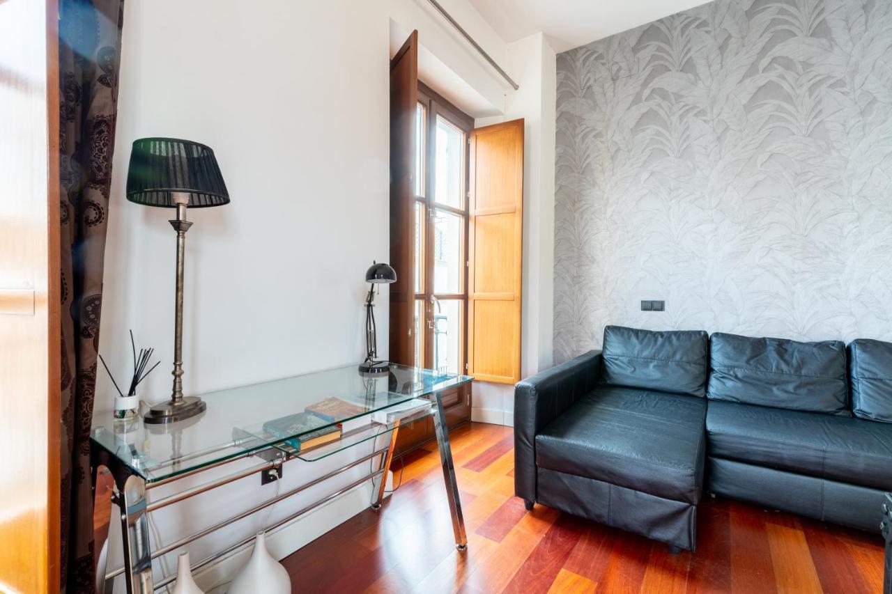 Cathedral Apartment, Upper Floor Apartment 세비야 외부 사진