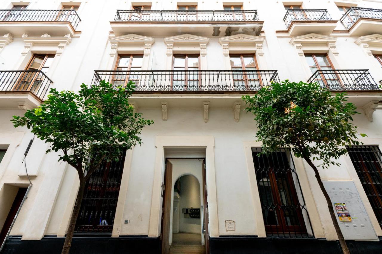 Cathedral Apartment, Upper Floor Apartment 세비야 외부 사진